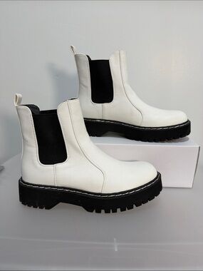 Sincerely Jules White Chelsea Lug Sole Boots with Black Elastic